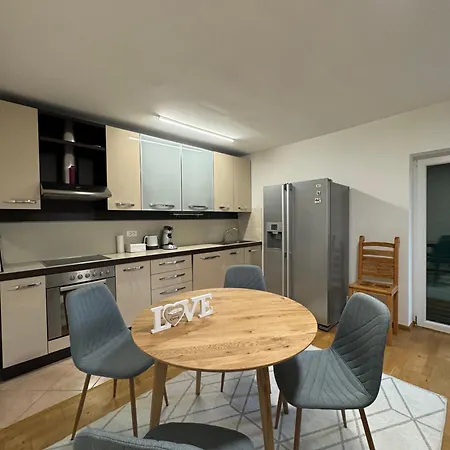 Apartamento Valentinas Garden Split