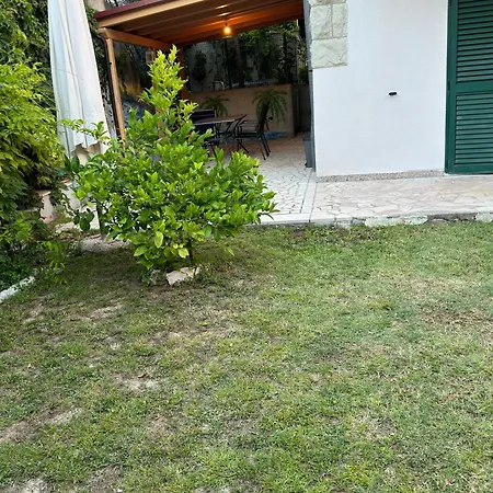 Daire Valentinas Garden Split