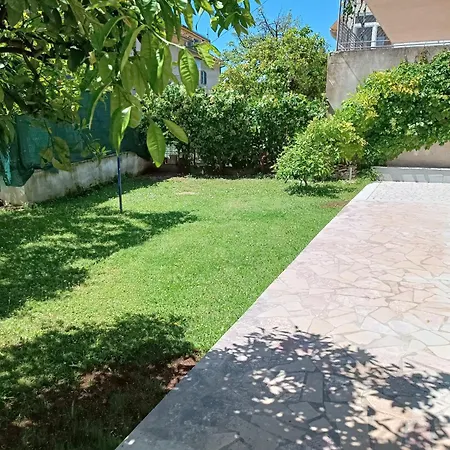 Appartamento Valentinas Garden