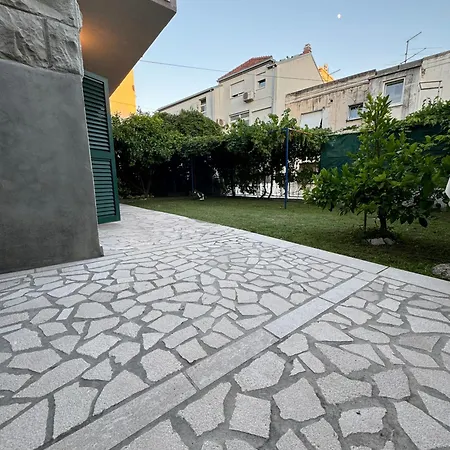 Valentinas Garden
