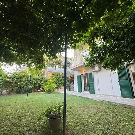 Valentinas Garden Appartement *