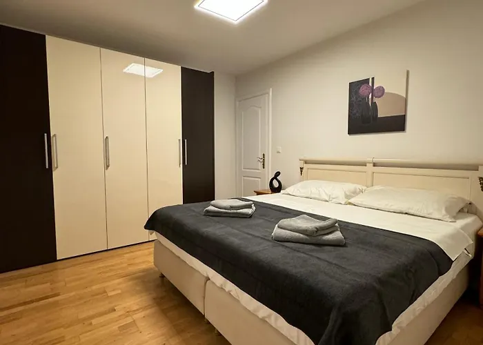 Valentinas Garden * سبليت