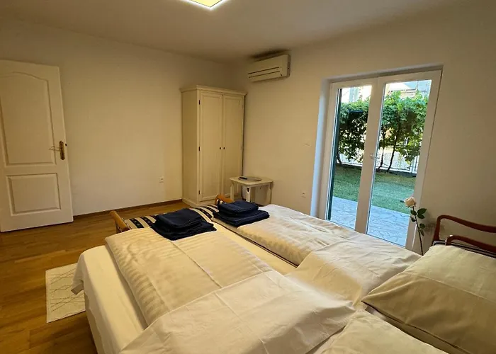 Valentinas Garden سبليت