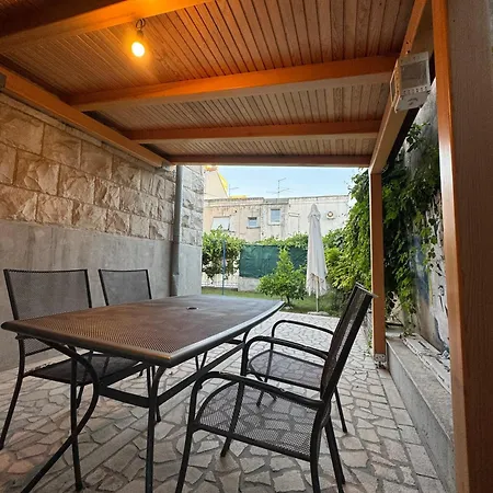 Διαμέρισμα Valentinas Garden *